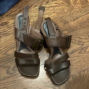 MARNI 38 Elegant Brown Leather Sandals